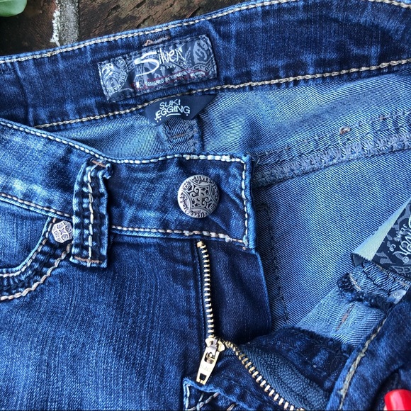 Silver Suki Jegging medium wash jeans size  24 - Picture 3 of 8